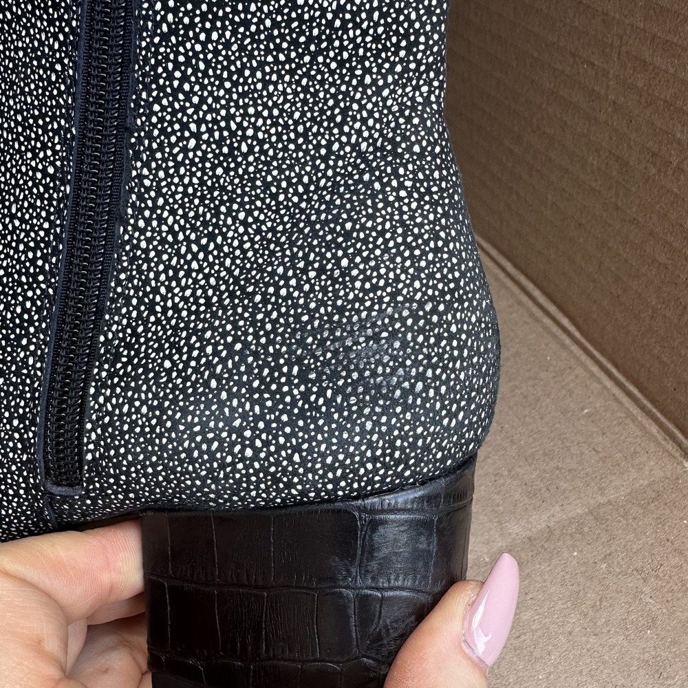 LOGO by Lori Goldstein Polly Ankle Boots with Grommets Gray Blk Women's Sz 9M - Picture 8 of 11